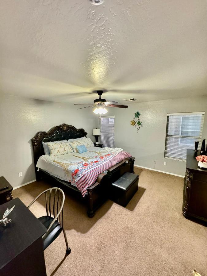 Homestay West Phx Cozy King With Private Bathroom Inside A House Phoenix