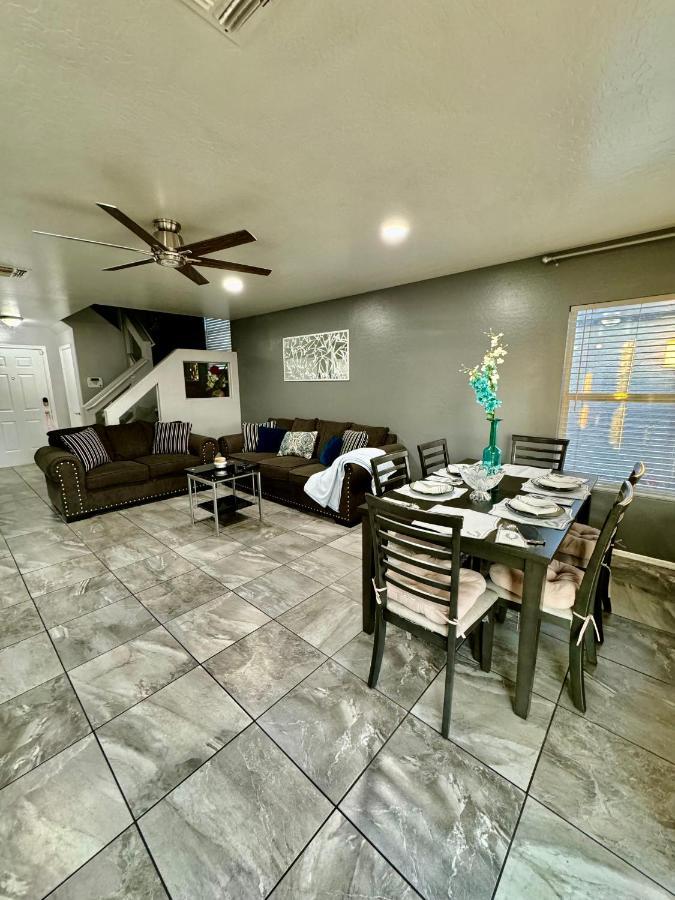 West Phx Cozy King With Private Bathroom Inside A House