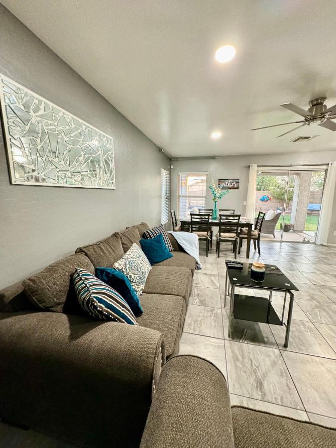 West Phx Cozy King With Private Bathroom Inside A House Homestay Phoenix