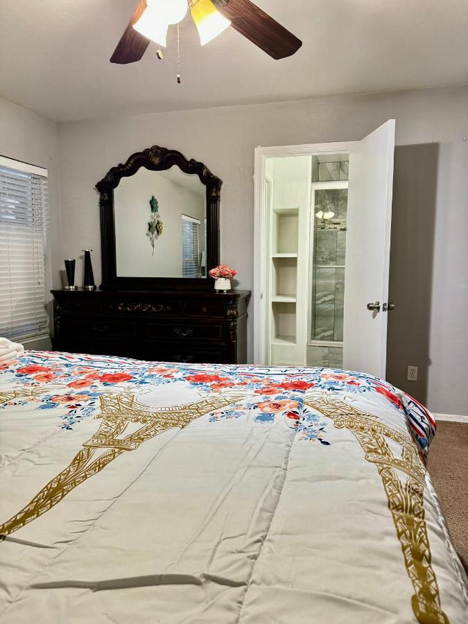 Homestay West Phx Cozy King With Private Bathroom Inside A House *