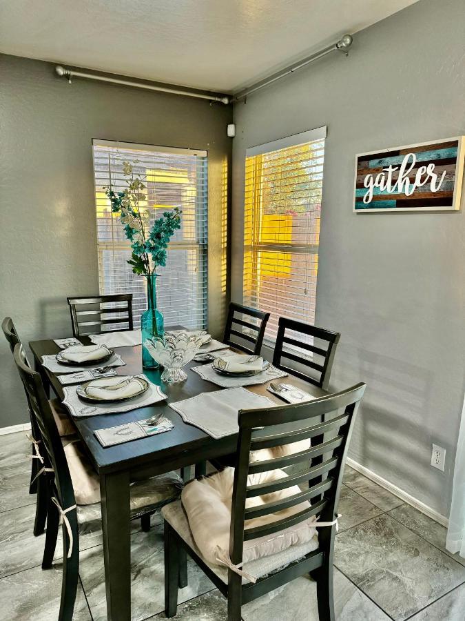 West Phx Cozy King With Private Bathroom Inside A House Homestay