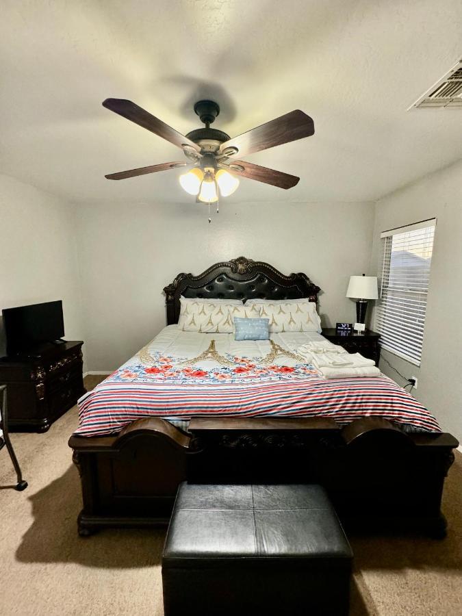 West Phx Cozy King With Private Bathroom Inside A House Phoenix